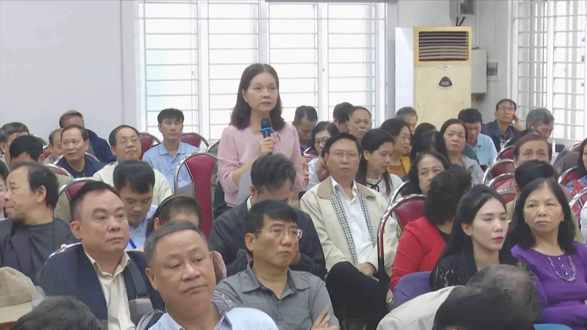 Chính quyền phường Nghĩa Đô đối thoại với nhân dân